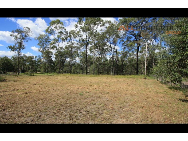 58-60 Bradman Street, New Beith QLD 4124