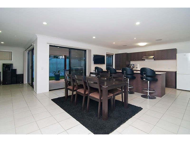 16 Cedarwood Street, Berrinba QLD 4117