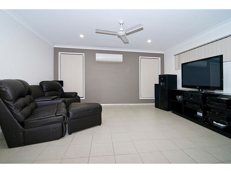 16 Cedarwood Street, Berrinba QLD 4117