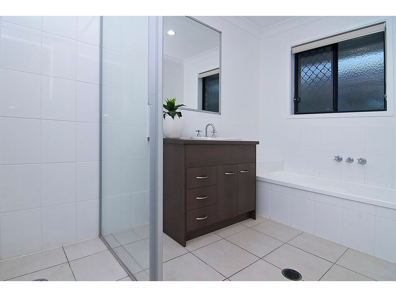 16 Cedarwood Street, Berrinba QLD 4117