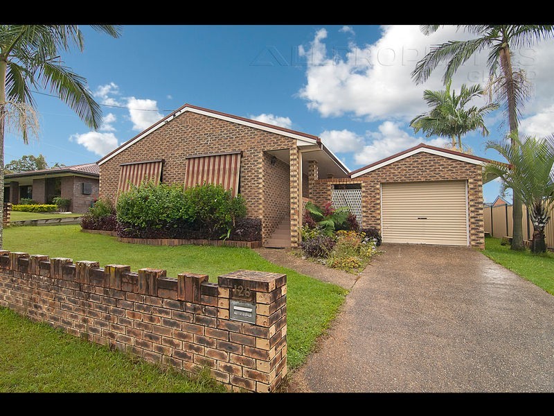 126 Owens Cres, Regents Park QLD 4118