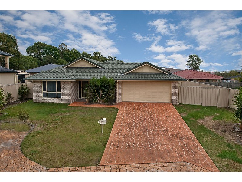 15 Bobbie St, Parkinson QLD 4115