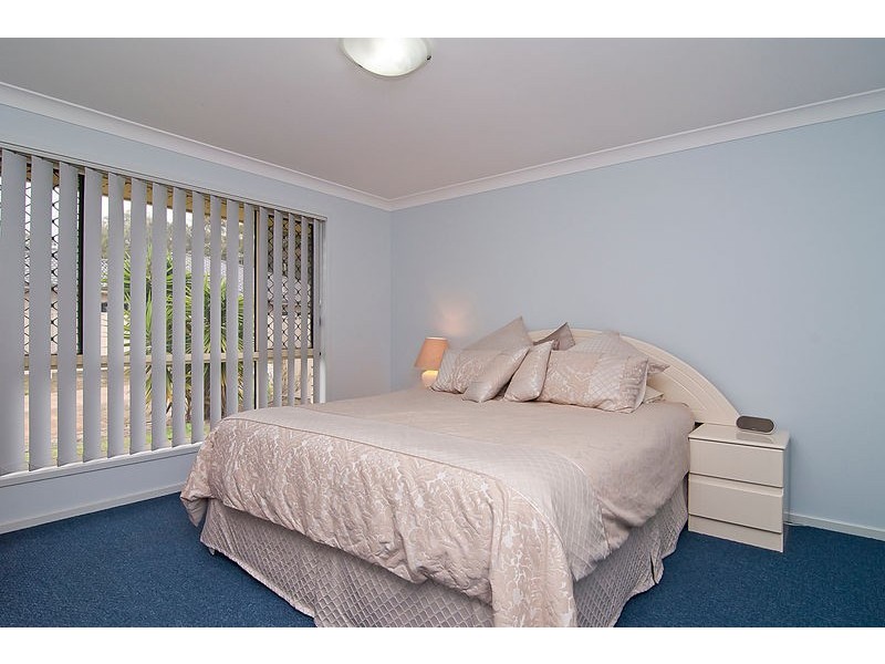 15 Bobbie St, Parkinson QLD 4115