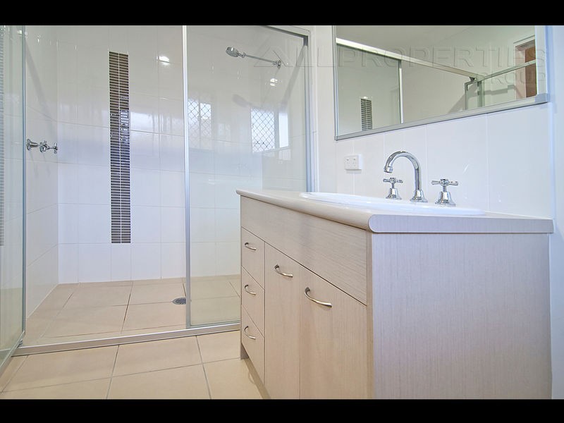 16 Flametree Crescent, Berrinba QLD 4117