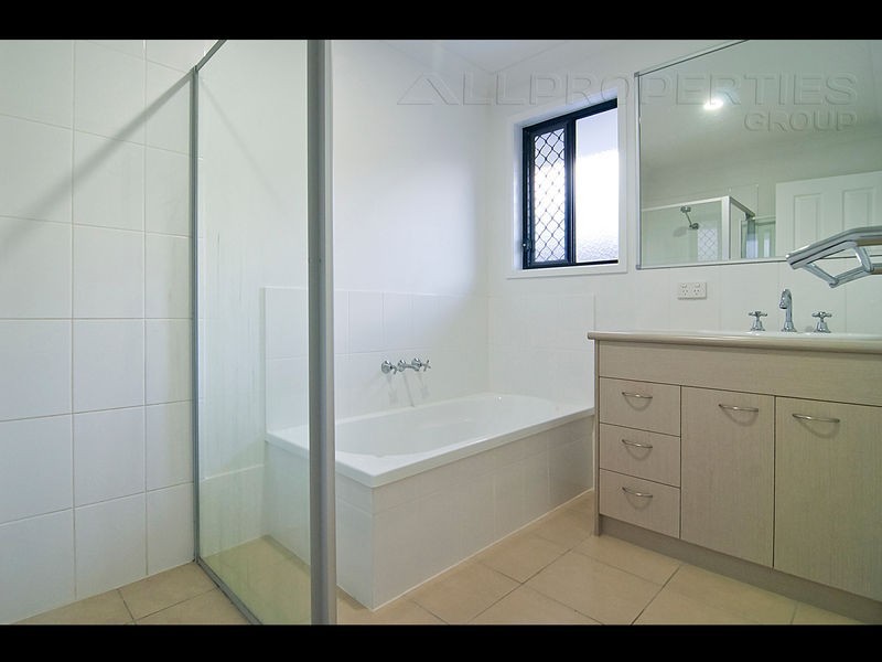 16 Flametree Crescent, Berrinba QLD 4117