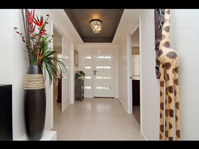 12 Carlisle Pl, Parkinson QLD 4115