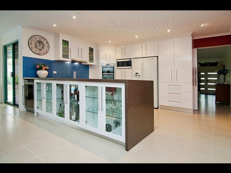12 Carlisle Pl, Parkinson QLD 4115