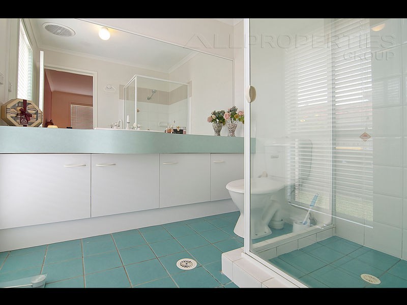 12 Carlisle Pl, Parkinson QLD 4115