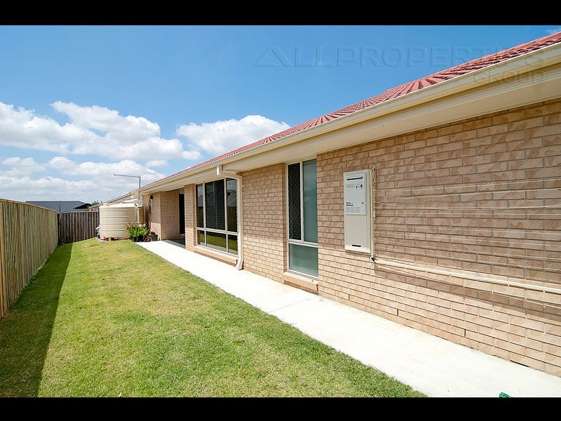27 Wirewood Place, Heathwood QLD 4110