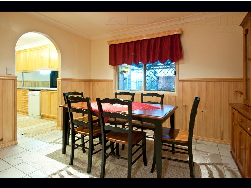 15 Stringybark Street, Regents Park QLD 4118