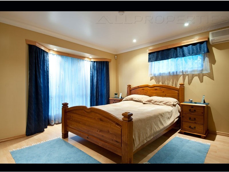 15 Stringybark Street, Regents Park QLD 4118