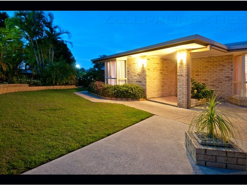 15 Stringybark Street, Regents Park QLD 4118