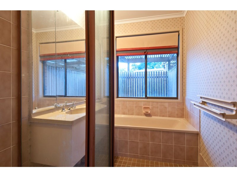 69 VANSITTART ROAD, Regents Park QLD 4118