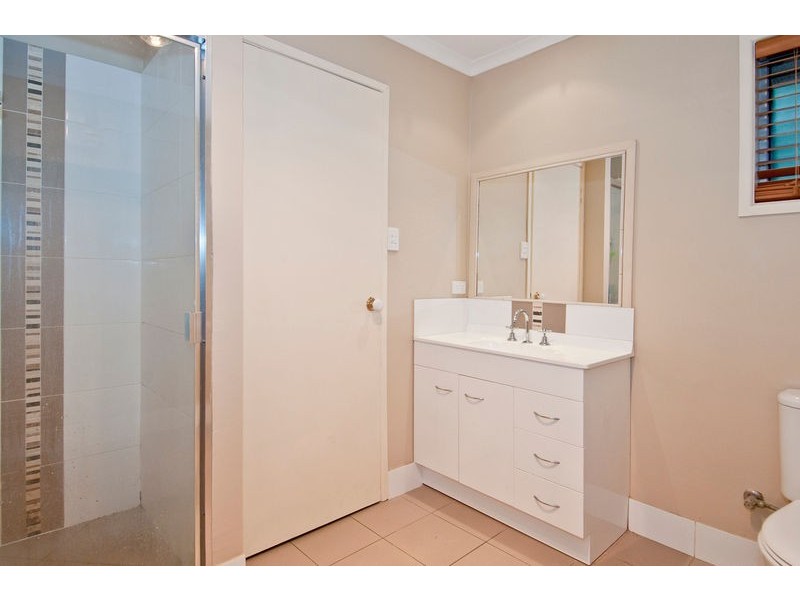 65 CONIFER STREET, Hillcrest QLD 4118