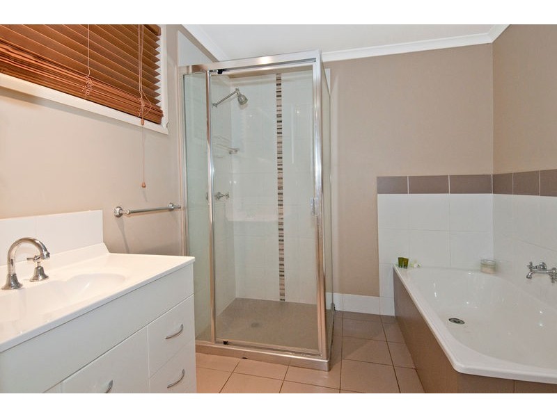 65 CONIFER STREET, Hillcrest QLD 4118