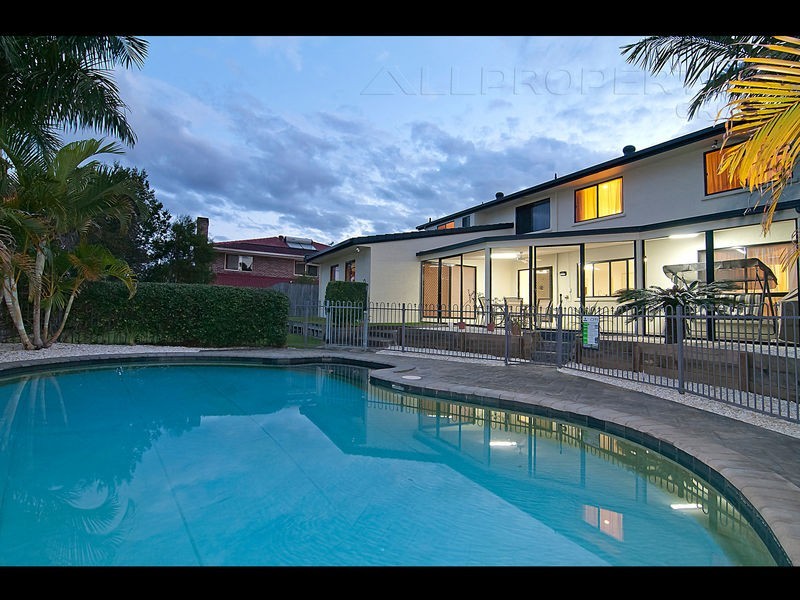 76 Sunflower Crescent, Calamvale QLD 4116