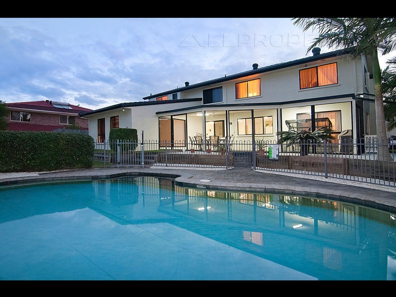 76 Sunflower Crescent, Calamvale QLD 4116