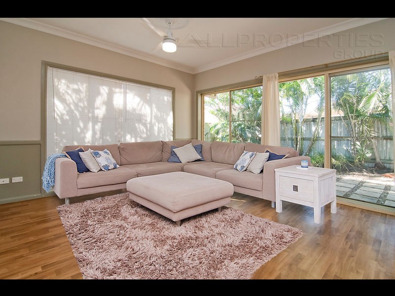 20 Beerwah Place, Forest Lake QLD 4078