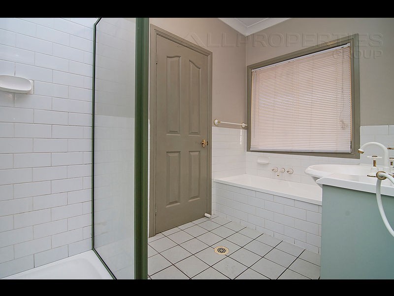 20 Beerwah Place, Forest Lake QLD 4078