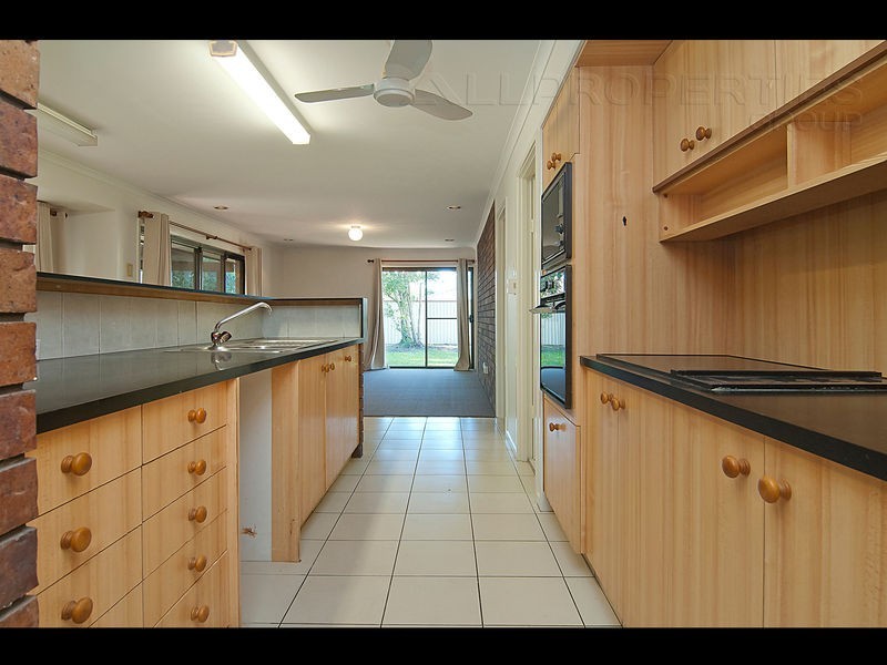 21 Burrinjuck Drive, Coombabah QLD 4216