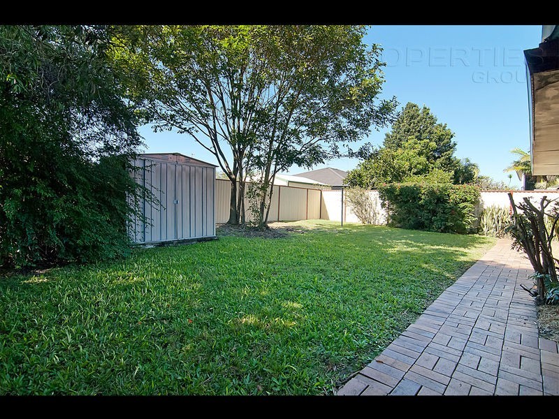 21 Burrinjuck Drive, Coombabah QLD 4216