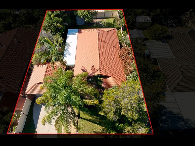 21 Burrinjuck Drive, Coombabah QLD 4216