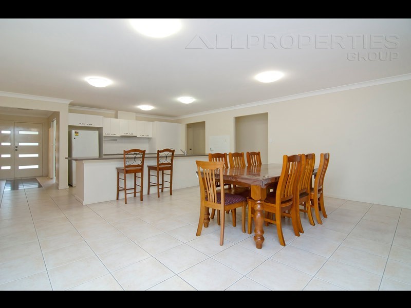 8 Bass Court, Drewvale QLD 4116