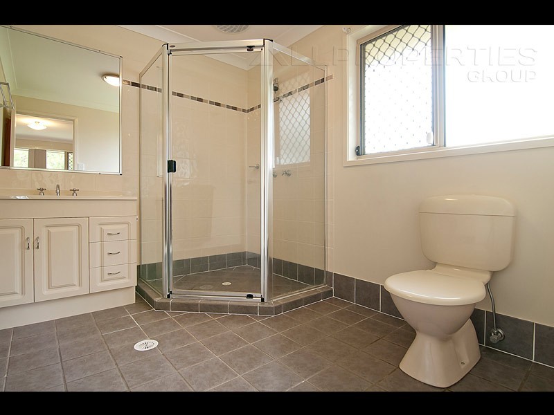 8 Bass Court, Drewvale QLD 4116