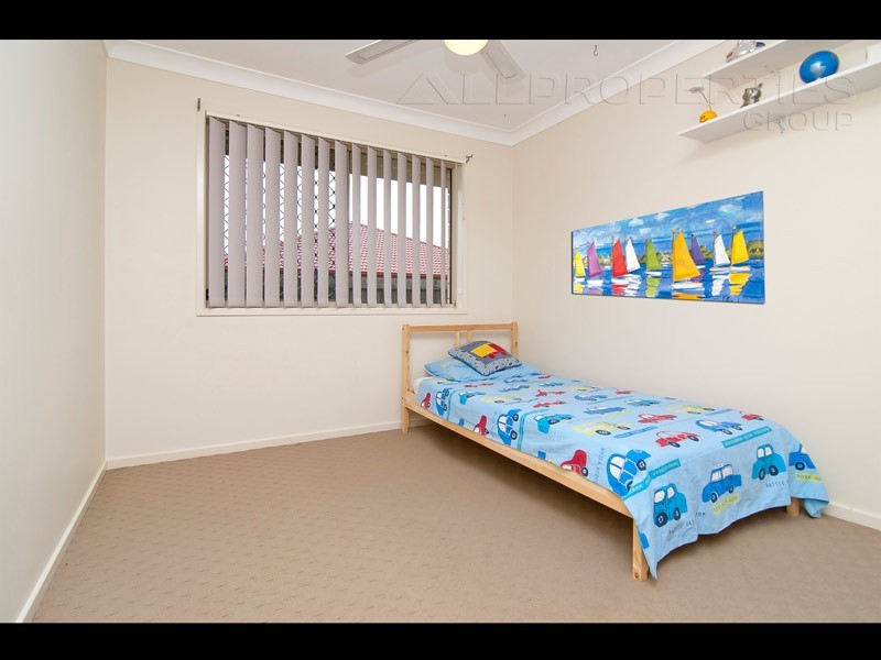 8 Bass Court, Drewvale QLD 4116