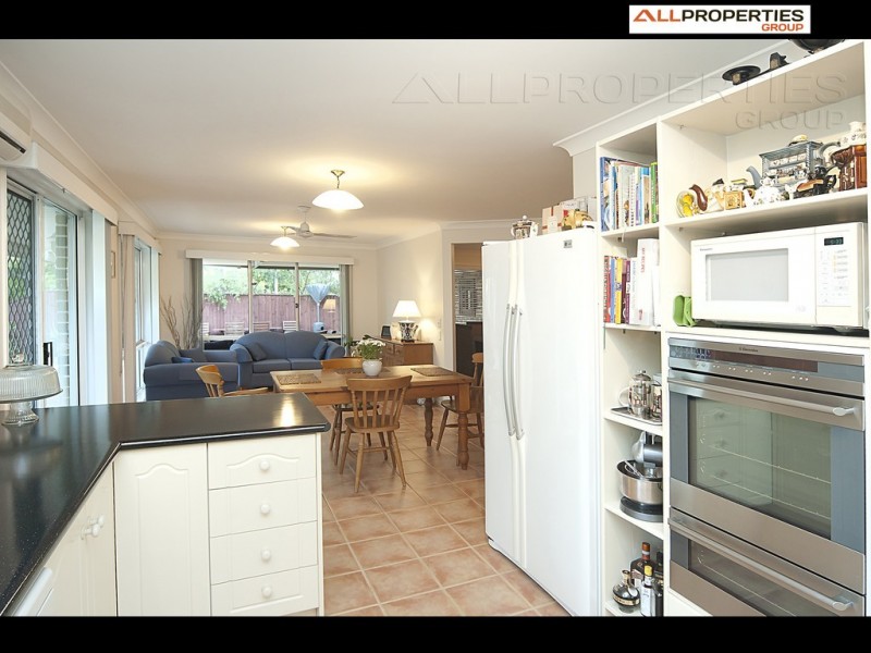 28 Paterson Place, Forest Lake QLD 4078