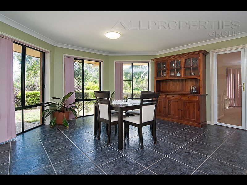 11-17 Creekside Ct, Forestdale QLD 4118