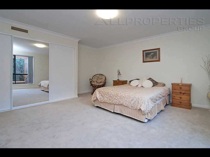 11-17 Creekside Ct, Forestdale QLD 4118