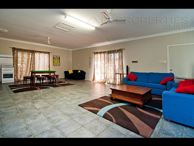 11-17 Creekside Ct, Forestdale QLD 4118