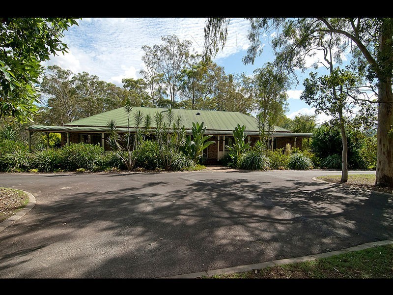 57 Paradise Rd, Forestdale QLD 4118