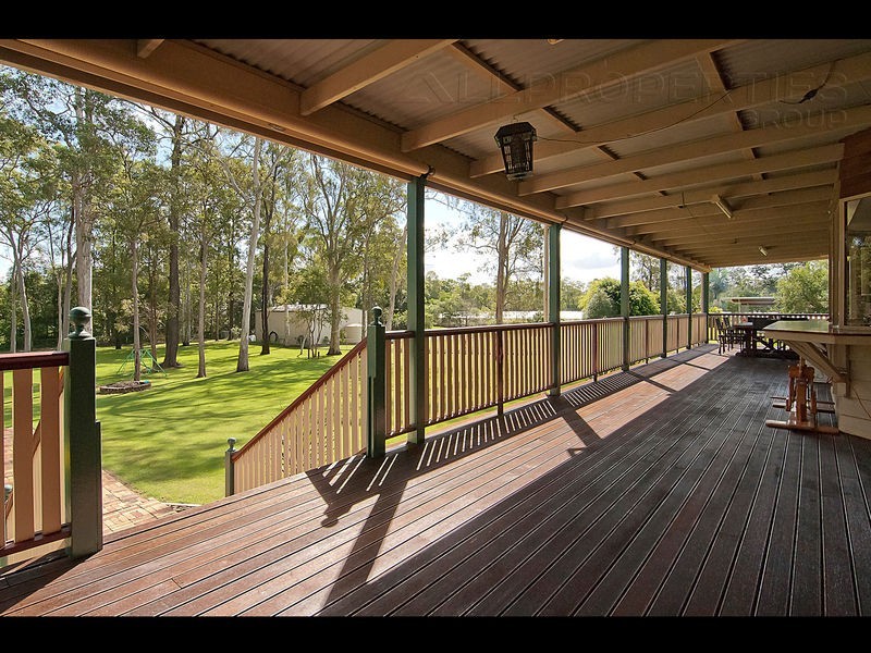 57 Paradise Rd, Forestdale QLD 4118