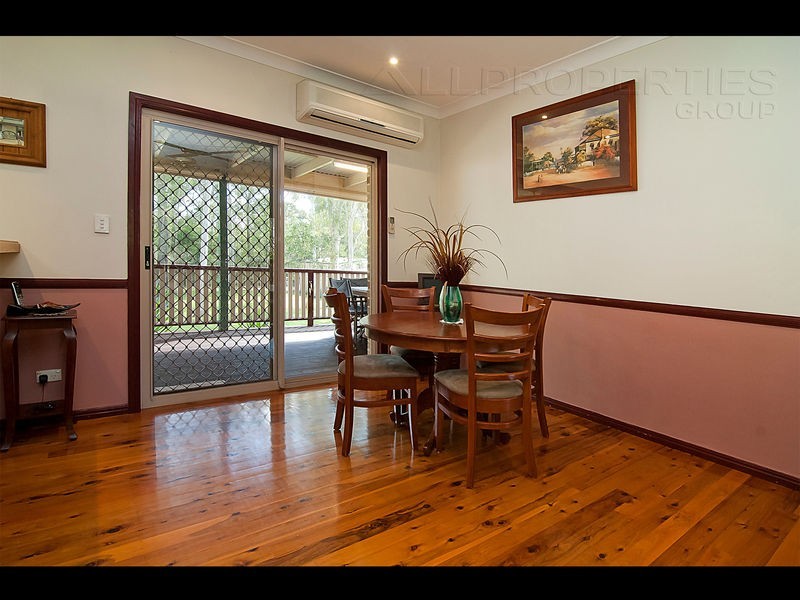 57 Paradise Rd, Forestdale QLD 4118