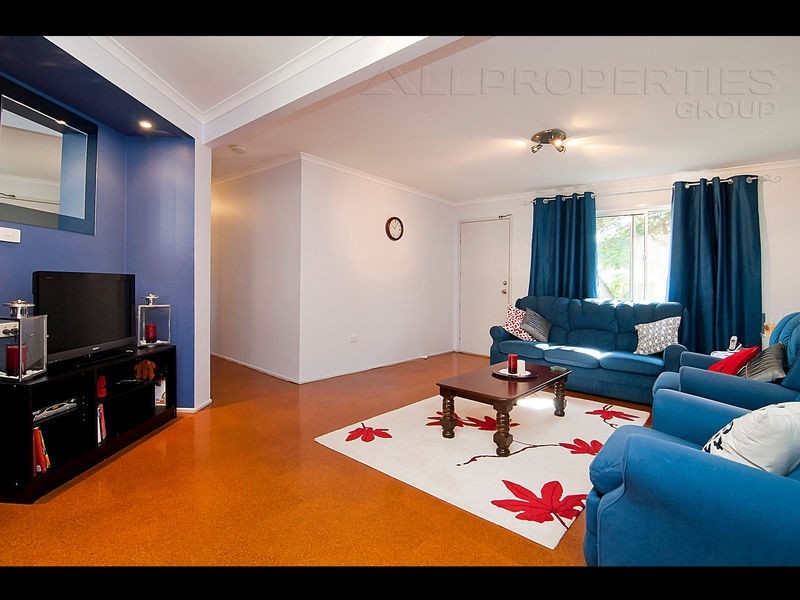 30 Timbertop Ave, Browns Plains QLD 4118