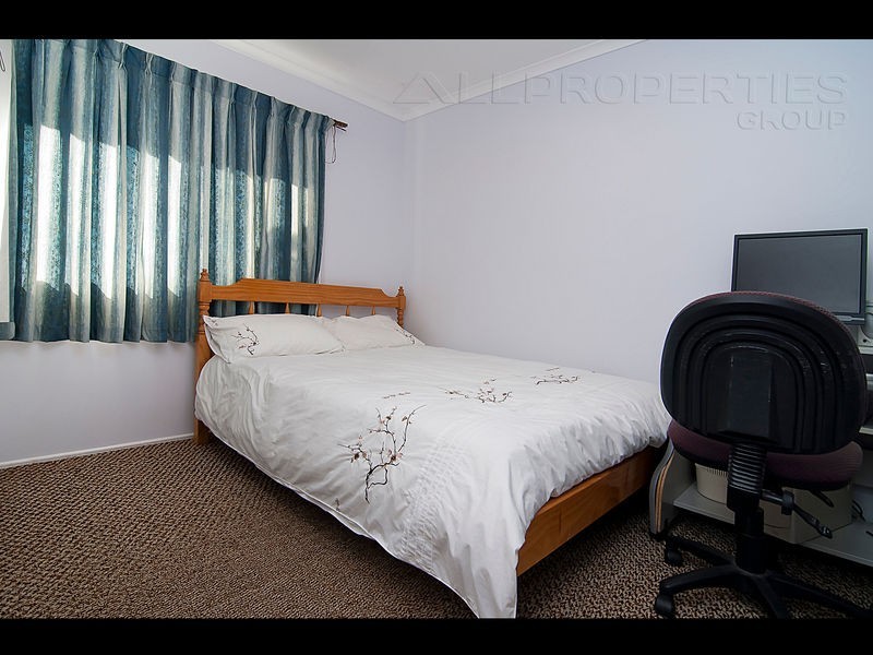 30 Timbertop Ave, Browns Plains QLD 4118