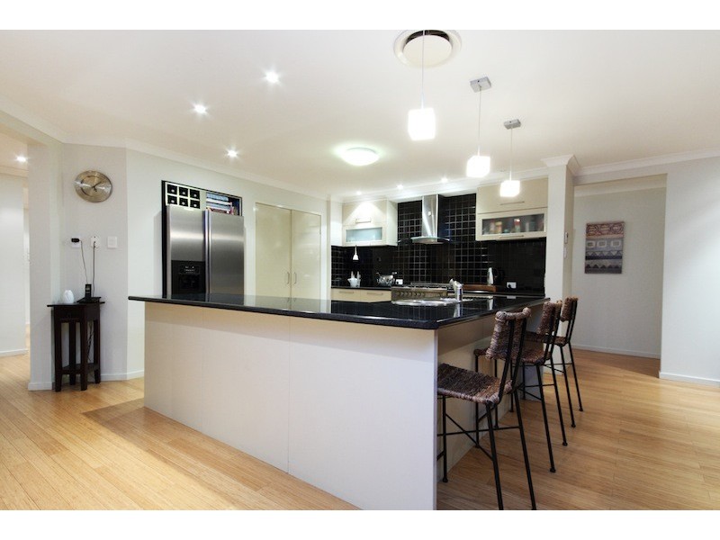 4 Unley Place, Forest Lake QLD 4078