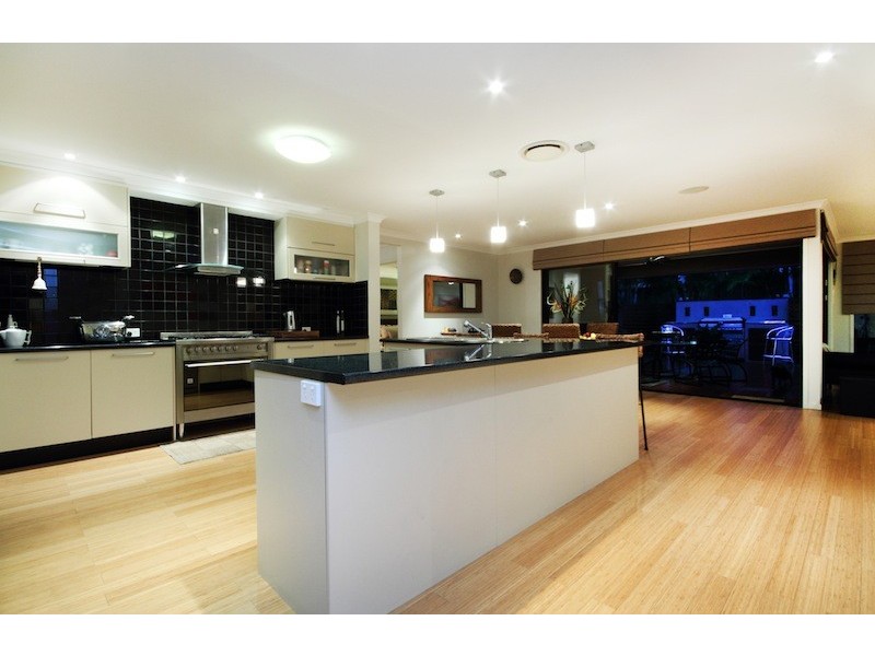 4 Unley Place, Forest Lake QLD 4078
