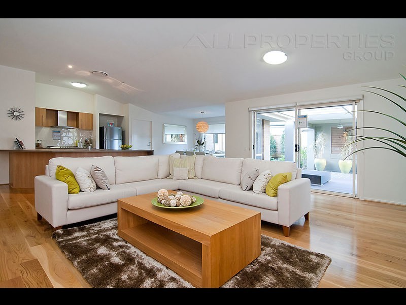 63 Jarvis Road, Waterford QLD 4133