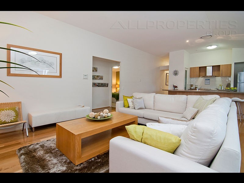 63 Jarvis Road, Waterford QLD 4133