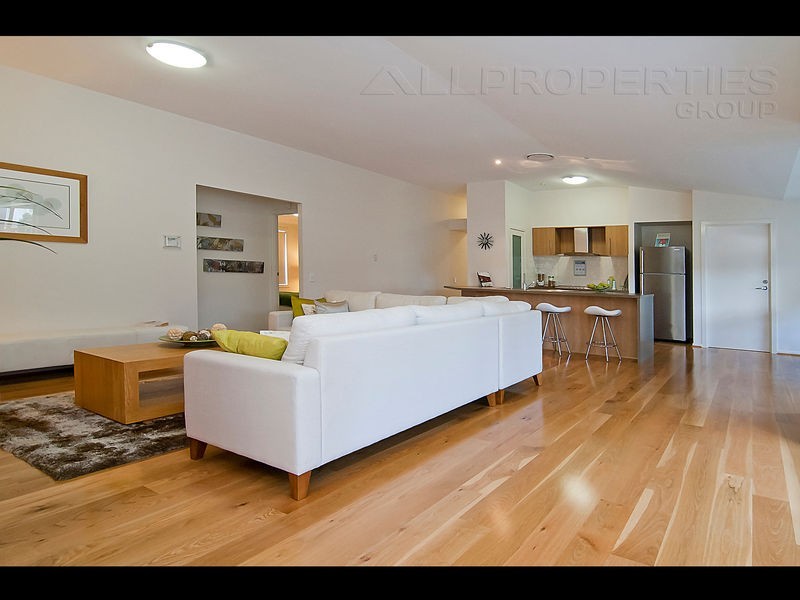 63 Jarvis Road, Waterford QLD 4133