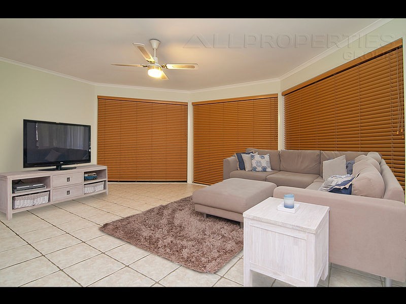 14 MAJESTIC COURT, Regents Park QLD 4118