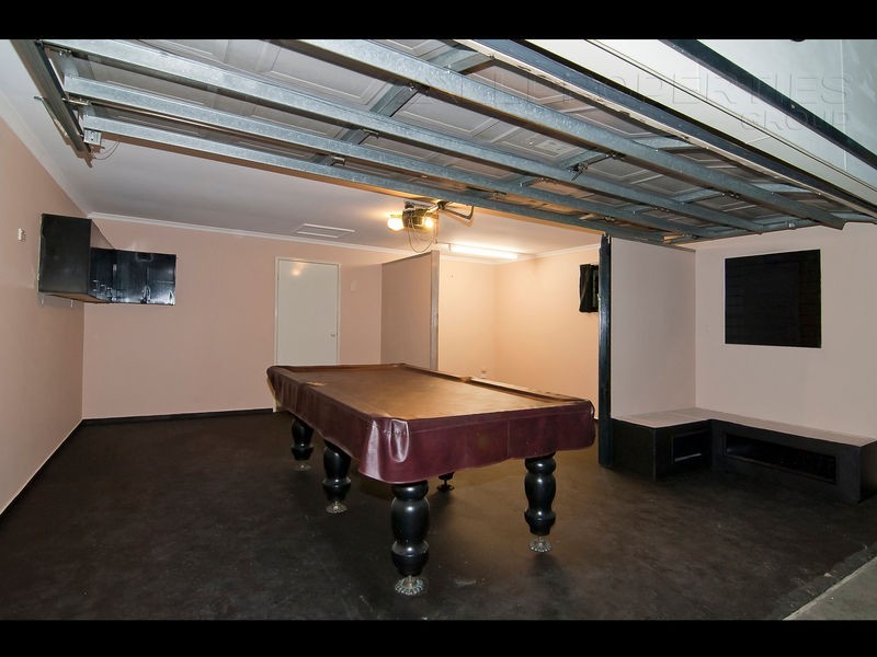 14 MAJESTIC COURT, Regents Park QLD 4118