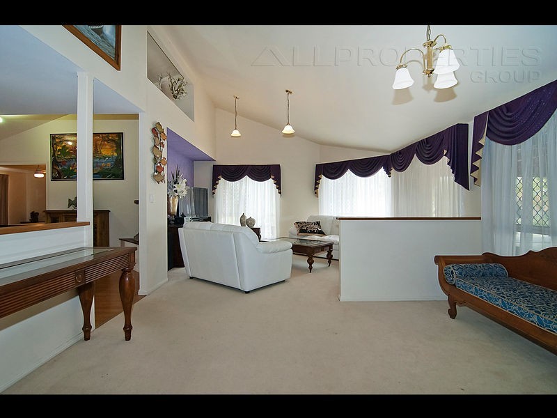 2-8 Palmerston Court, Munruben QLD 4125