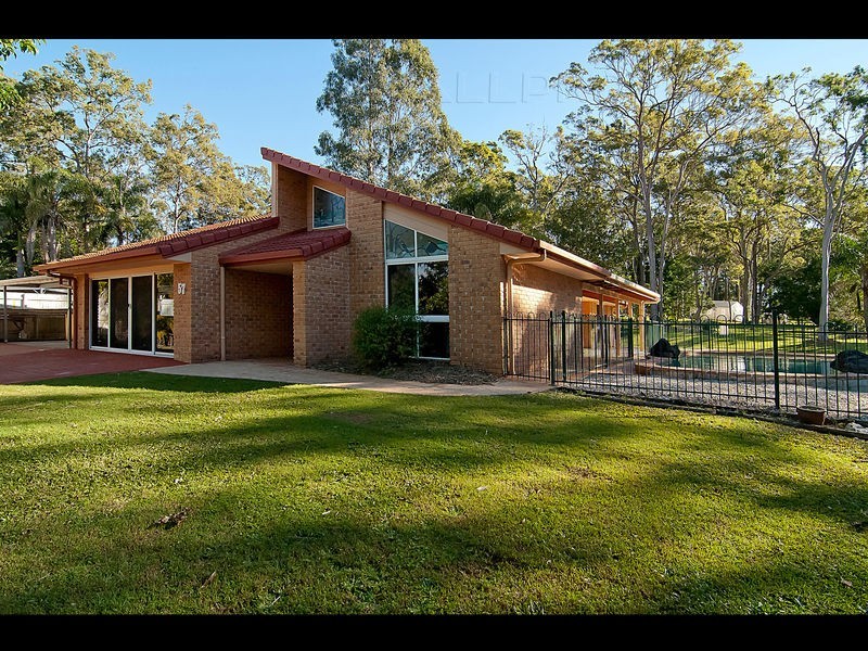 57 Palmerston Court, Munruben QLD 4125