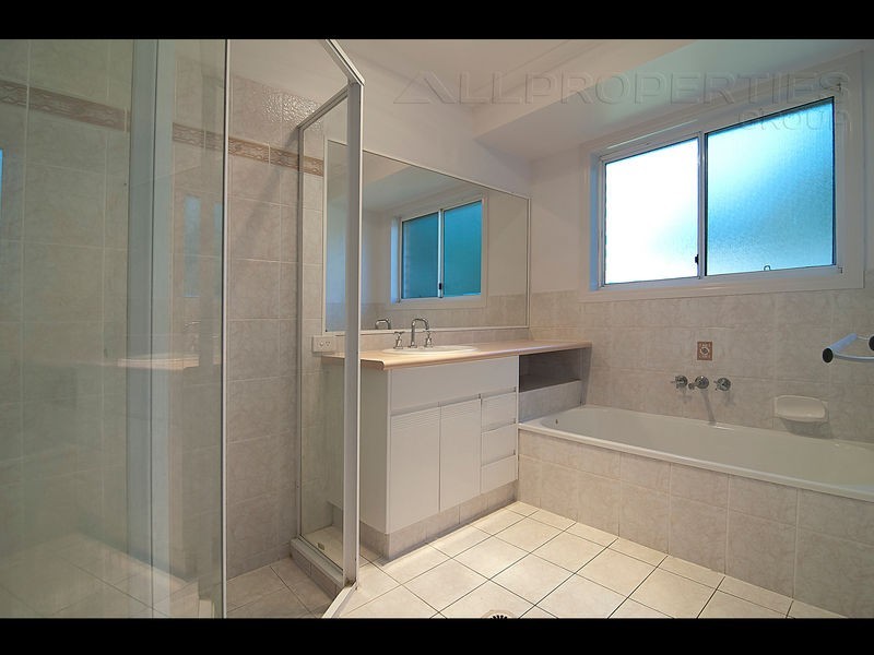 57 Palmerston Court, Munruben QLD 4125