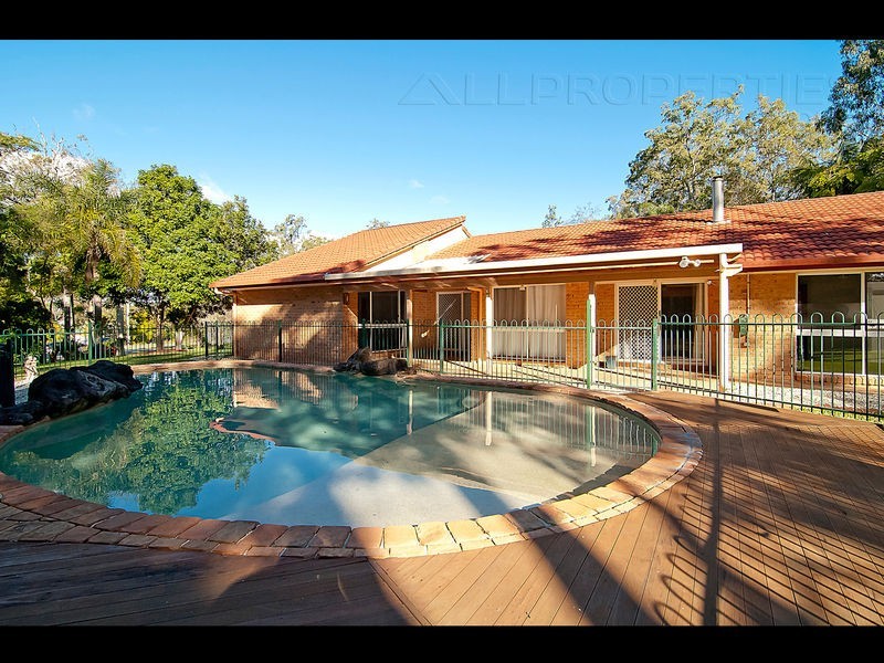 57 Palmerston Court, Munruben QLD 4125