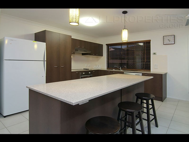 30 Equinox Street, Berrinba QLD 4117